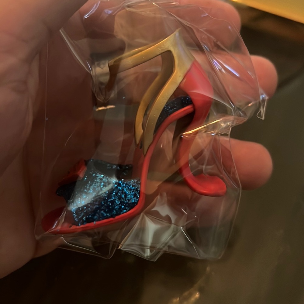 Cryptozoic DC Comics Bombshells Mini-Pumps Supergirl Sealed new in plastic